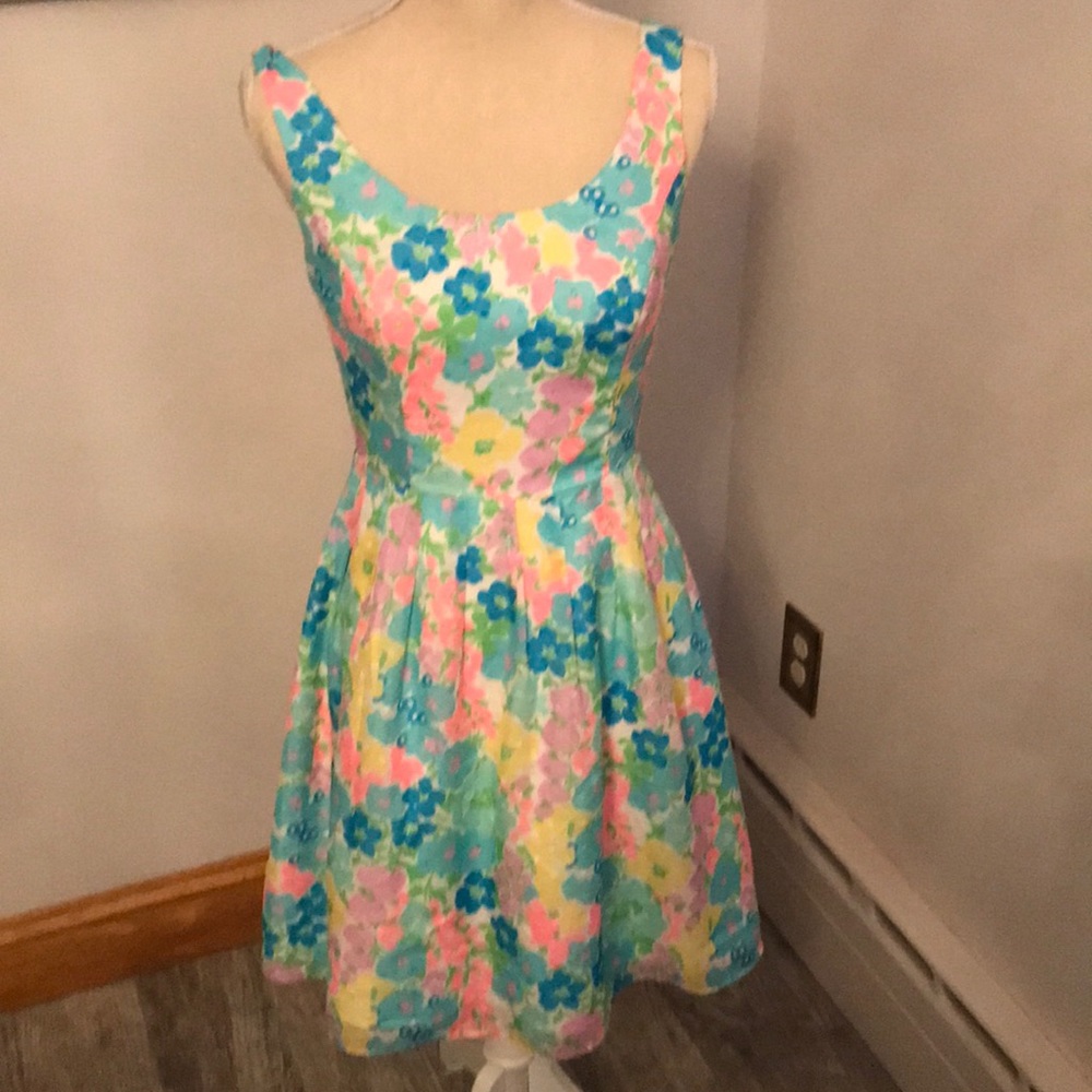 Gently Used Lilly Pulitzer floral dress size 2